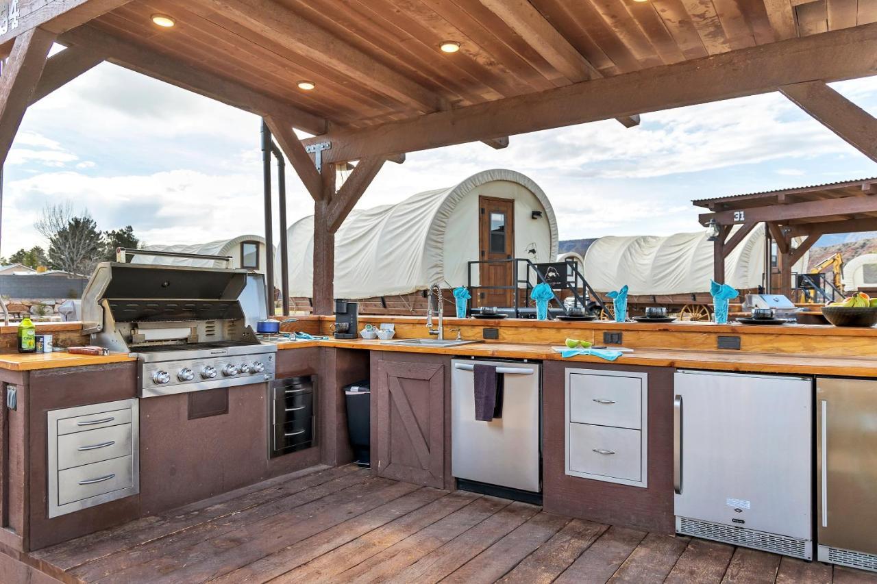 Zion White Bison Glamping & Rv Resort ヴァージン エクステリア 写真