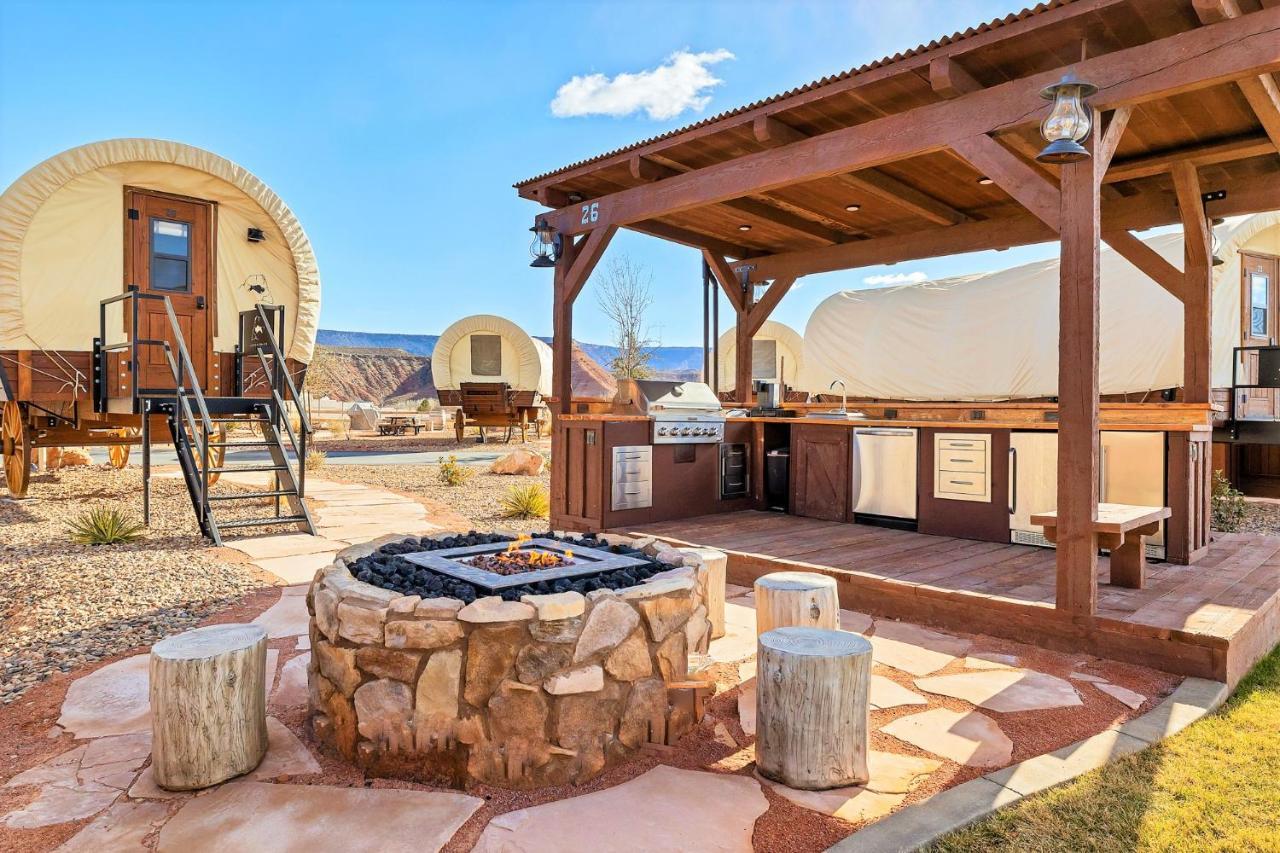 Zion White Bison Glamping & Rv Resort ヴァージン エクステリア 写真