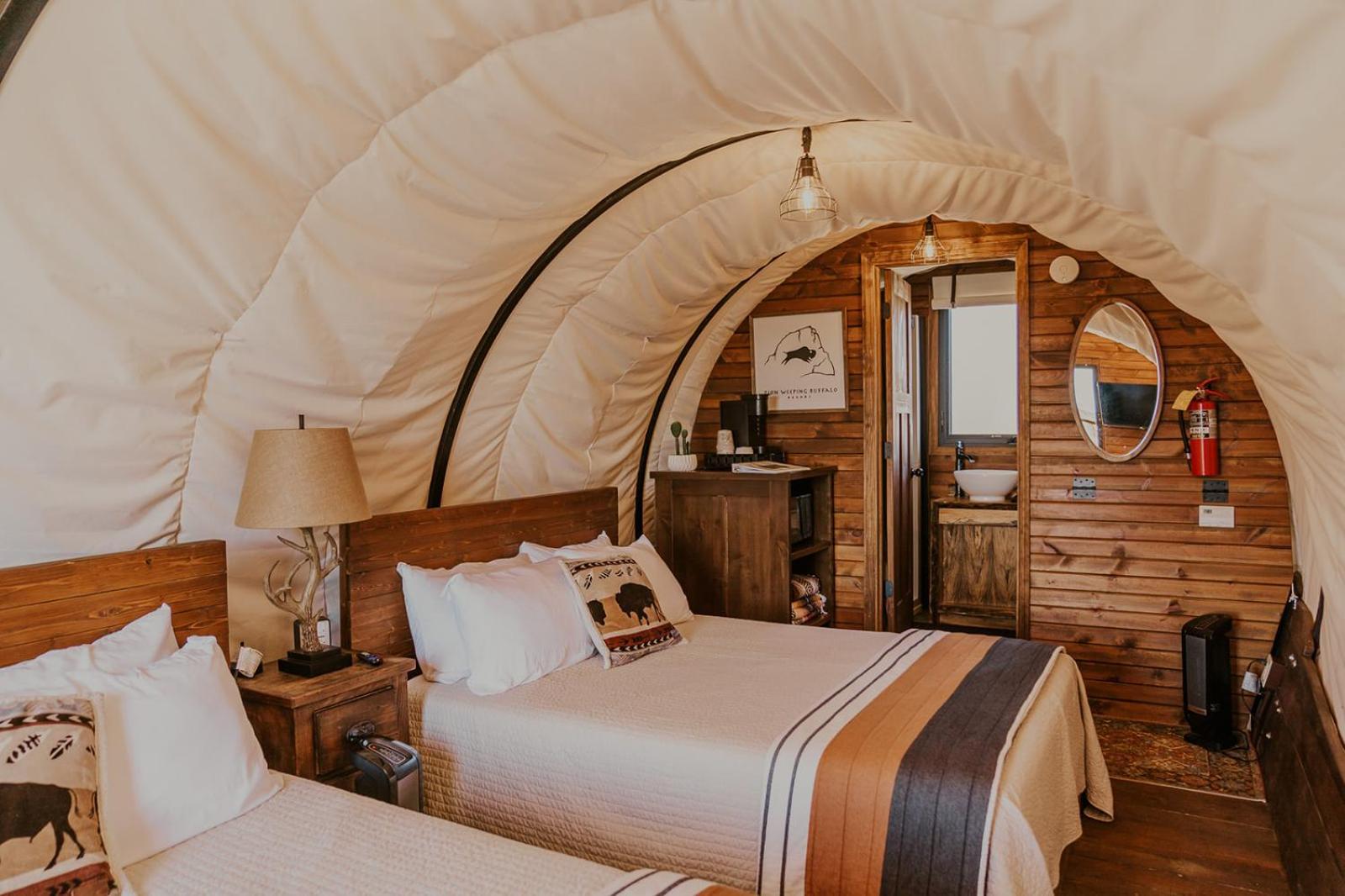 Zion White Bison Glamping & Rv Resort ヴァージン エクステリア 写真