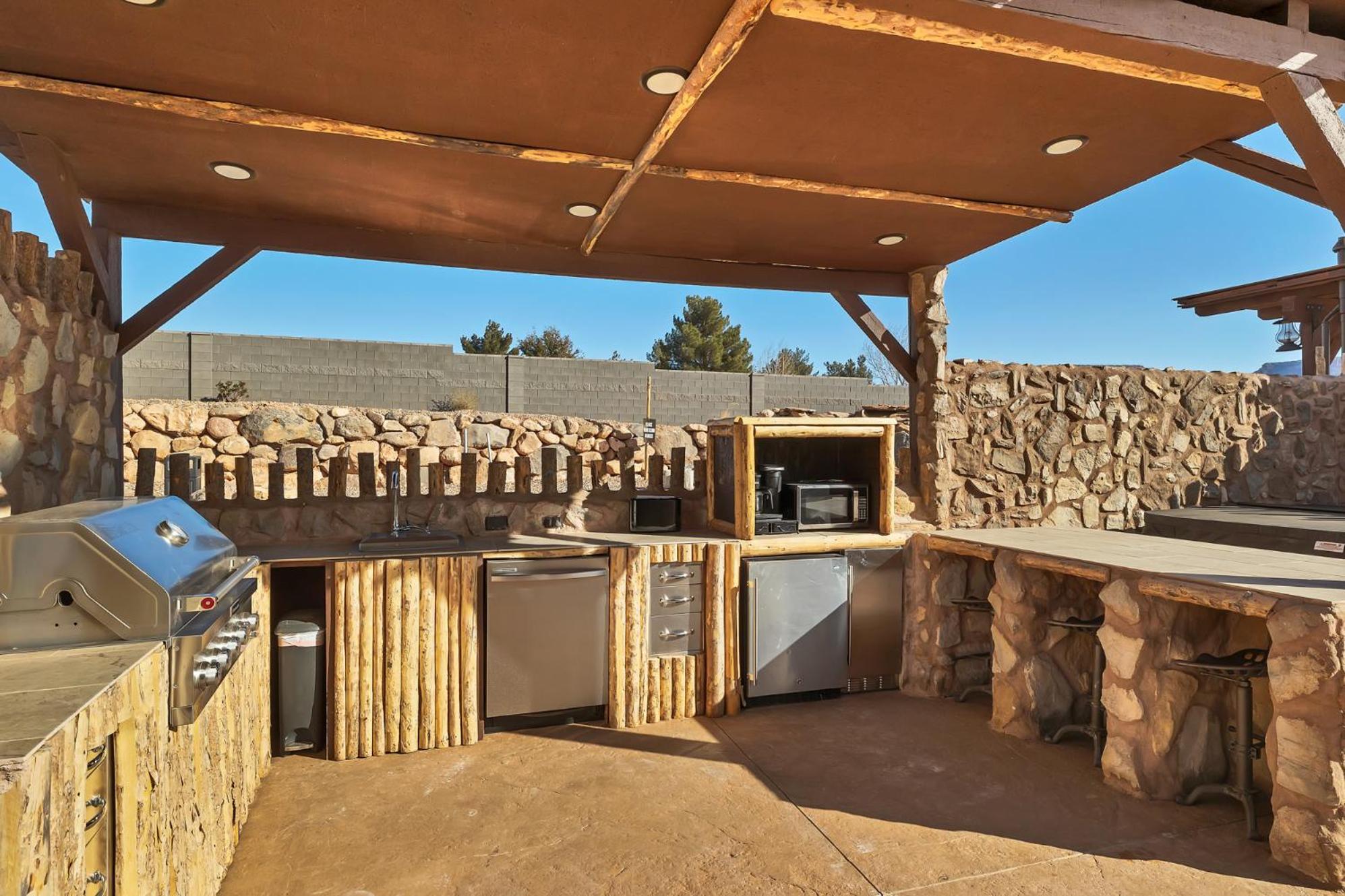Zion White Bison Glamping & Rv Resort ヴァージン エクステリア 写真