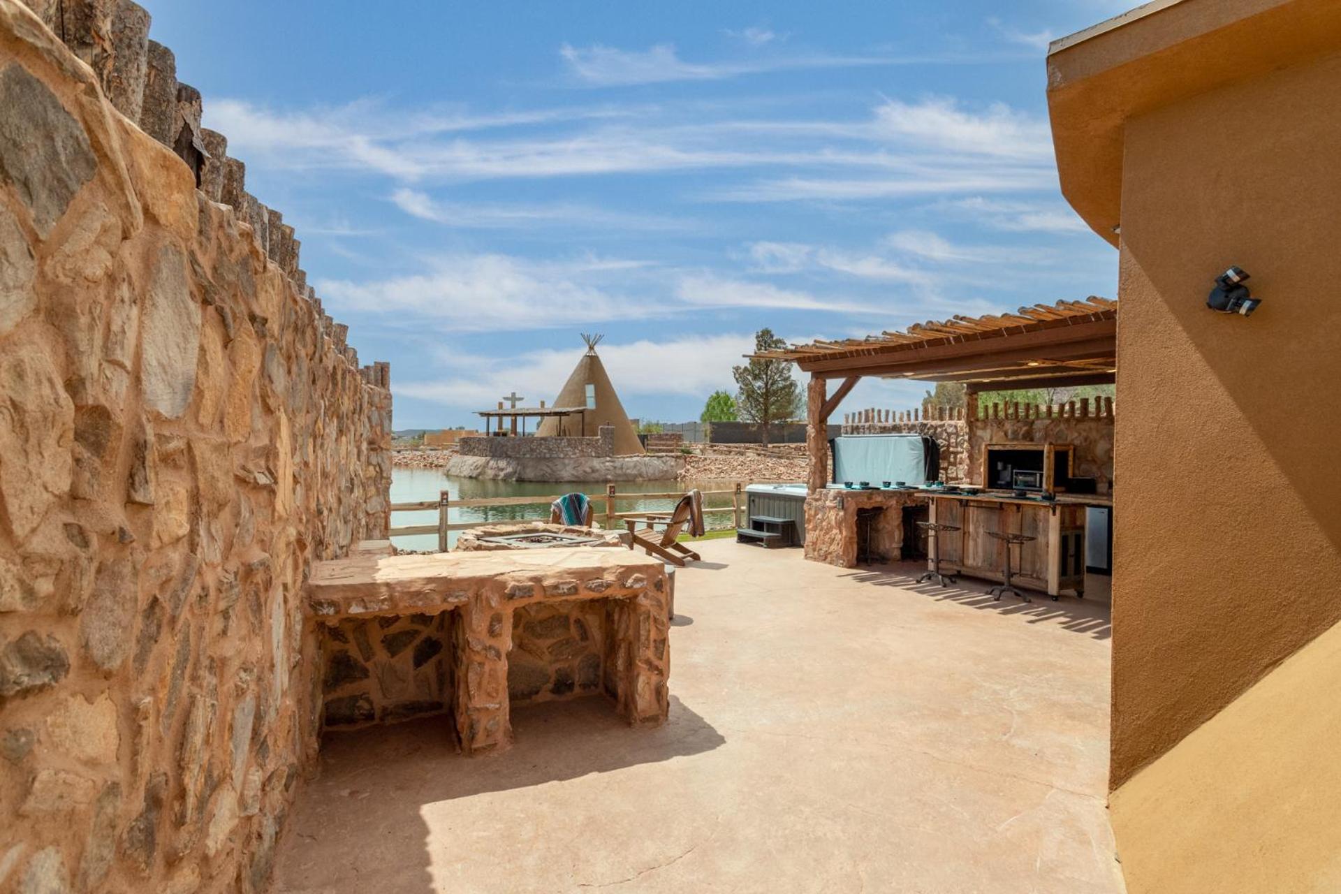 Zion White Bison Glamping & Rv Resort ヴァージン エクステリア 写真