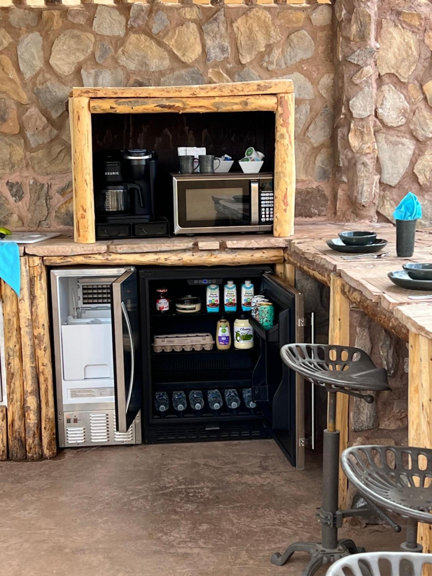 Zion White Bison Glamping & Rv Resort ヴァージン エクステリア 写真