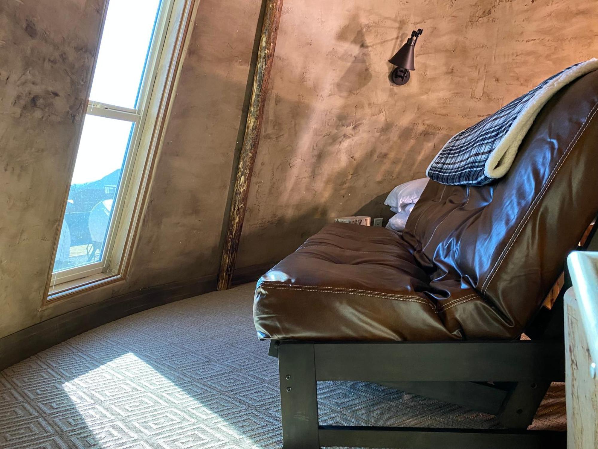 Zion White Bison Glamping & Rv Resort ヴァージン エクステリア 写真